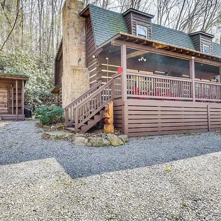 Serene Townsend Cabin Rental With Hot Tub And Grill!